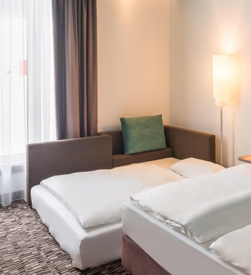 נוימרקט אין דר אוברפפלץ Park Inn By Radisson Neumarkt מראה חיצוני תמונה