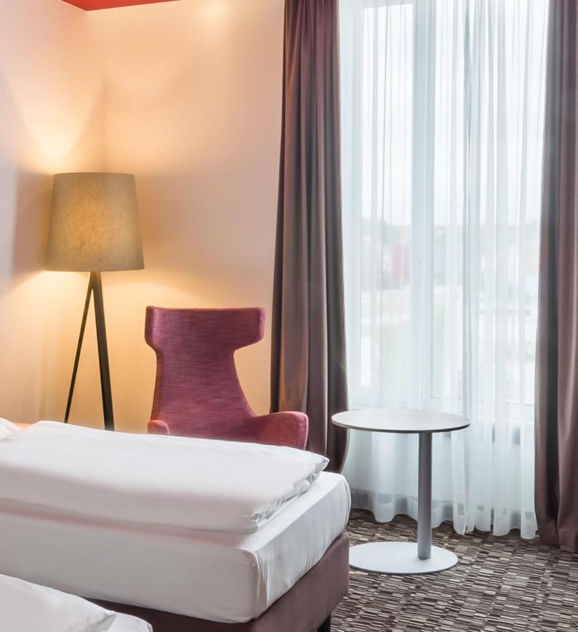 נוימרקט אין דר אוברפפלץ Park Inn By Radisson Neumarkt מראה חיצוני תמונה
